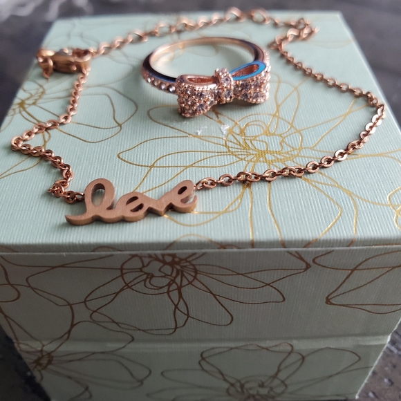 Rose gold bracelet & Bow Ring set NWOT - Picture 1 of 4